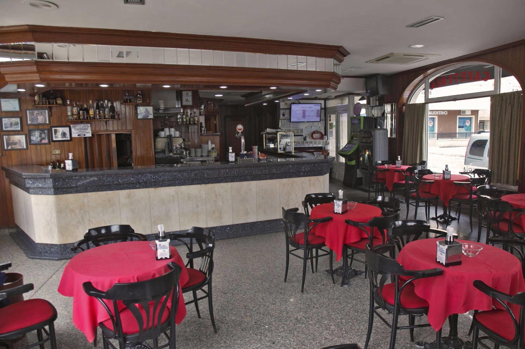 Hospedium Hotel La Marina Costa Da Morte Cee Exterior photo