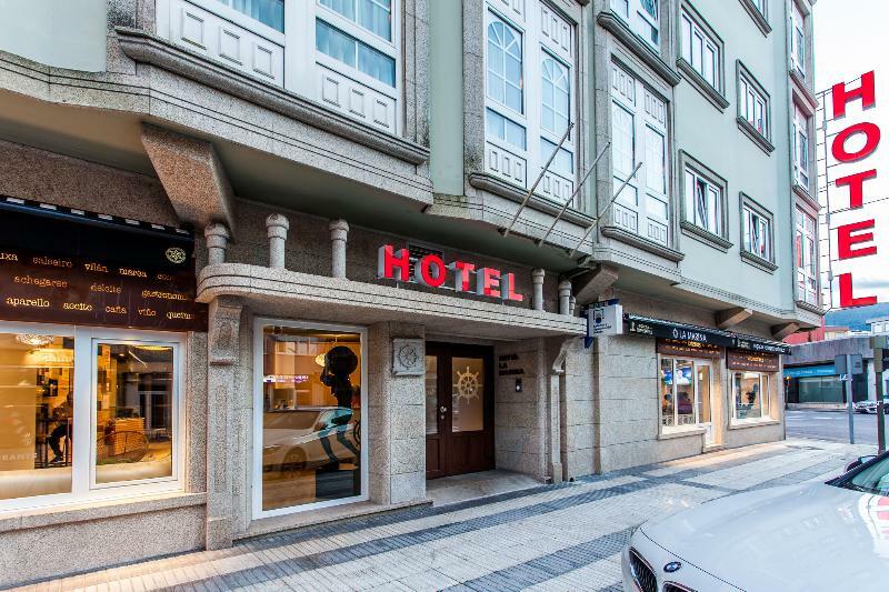 Hospedium Hotel La Marina Costa Da Morte Cee Exterior photo